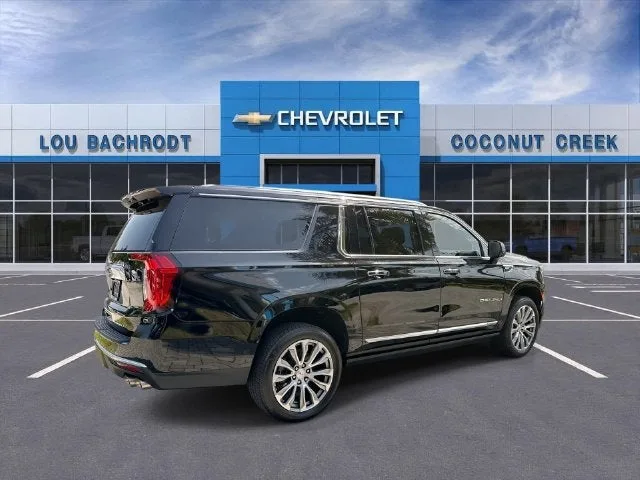 2023 GMC Yukon XL Denali photo 8