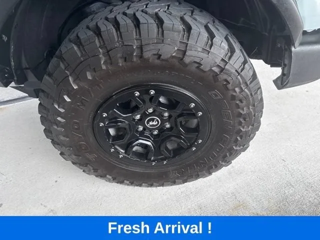 2023 Ford Bronco Base photo 20