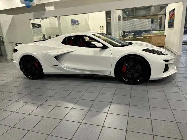 2025 Chevrolet Corvette E-Ray 1LZ photo 14