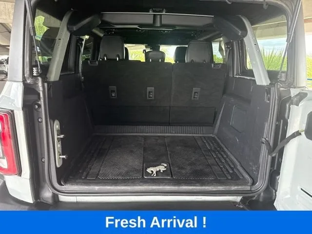 2023 Ford Bronco Base photo 4