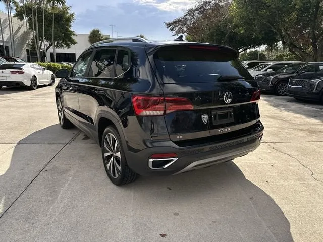 2024 Volkswagen Taos SE photo 33
