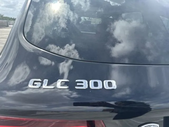 2022 Mercedes-Benz GLC GLC 300 photo 15
