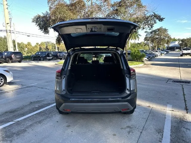 2023 Nissan Rogue SV photo 28