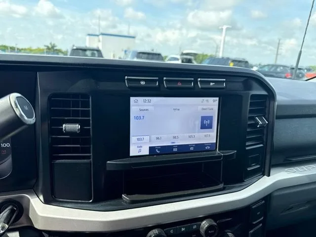 2024 Ford Super Duty F-250 SRW XL photo 6