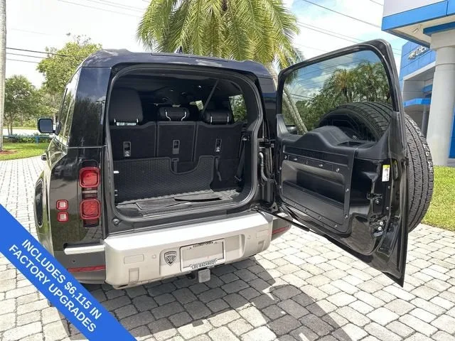 2023 Land Rover Defender SE photo 28