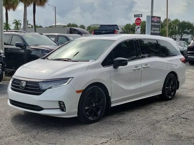 2024 Honda Odyssey Sport photo 7
