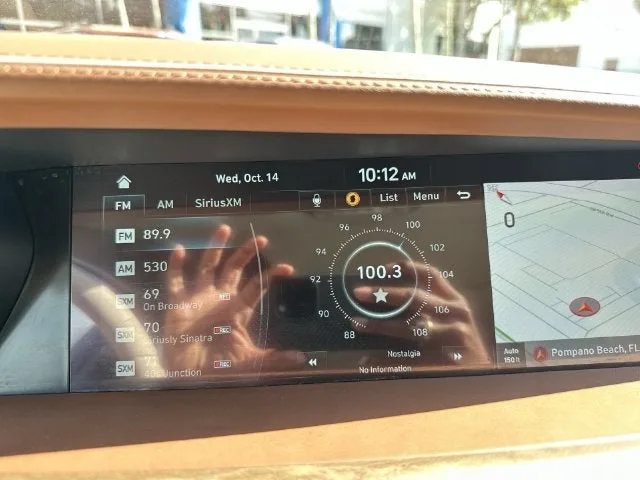 2021 Genesis G90 3.3T Premium photo 25