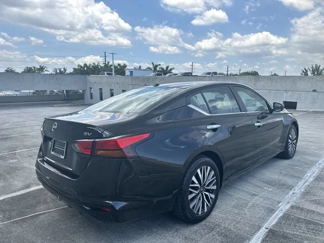 2024 Nissan Altima 2.5 SV photo 40