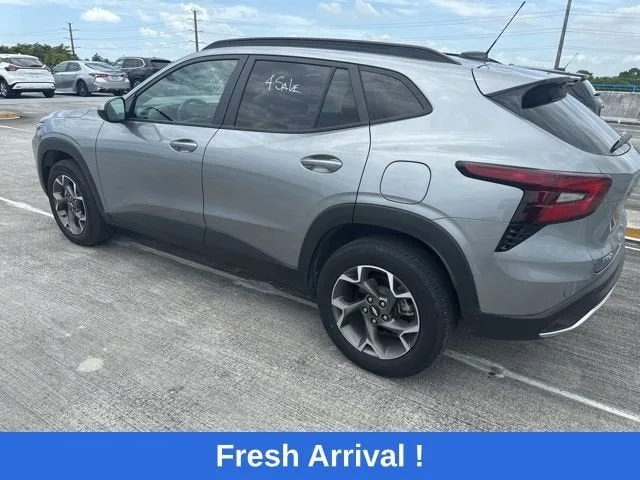 2024 Chevrolet Trax LT photo 14