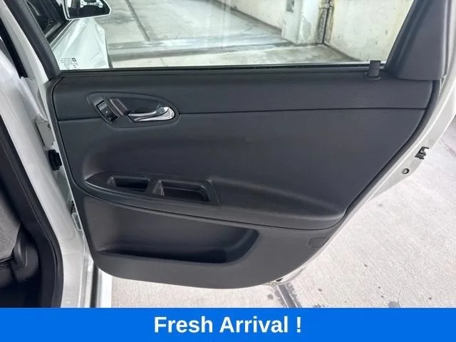 2015 Chevrolet Impala LS photo 21