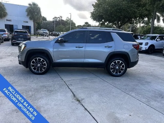 2025 GMC Terrain Elevation photo 32