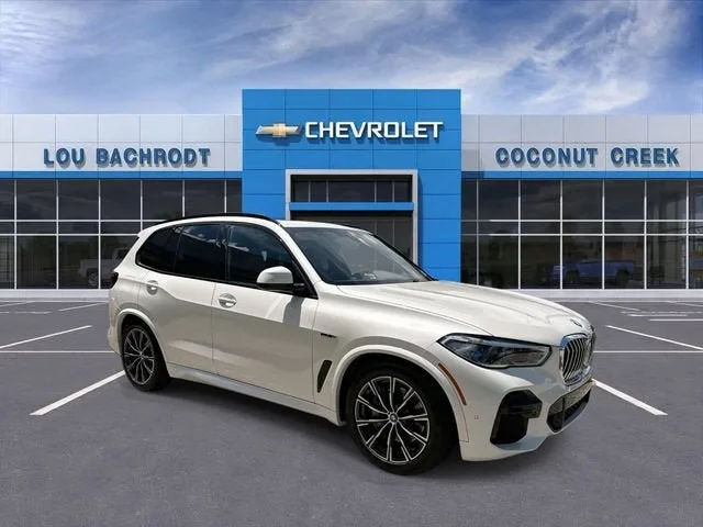 2022 BMW X5 xDrive45e photo 2