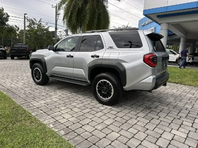 2025 Toyota 4Runner SR5 photo 33