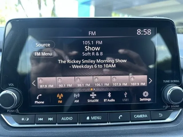 2022 Nissan Rogue SV photo 25