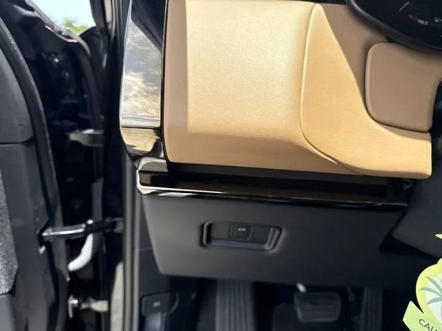 2023 Land Rover Range Rover Sport SE photo 9