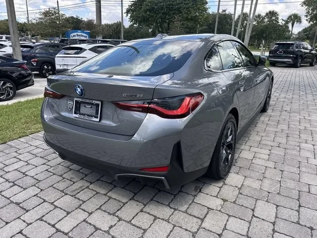 2023 BMW i4 eDrive35 photo 35