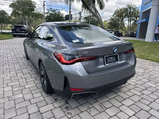 2023 BMW i4 eDrive35 photo 33