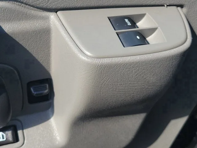 2018 Chevrolet Express Passenger 3500 LT photo 22