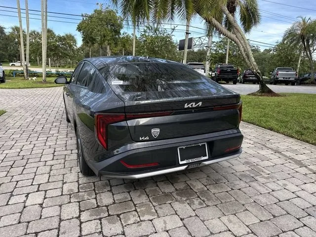 2025 Kia K4 LXS photo 35