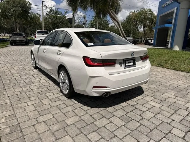 2025 BMW 3 Series 330i photo 34