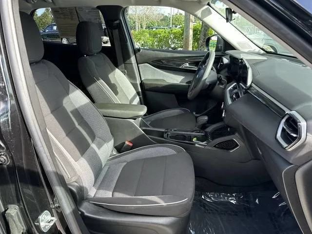 2024 Chevrolet Trailblazer LS photo 29