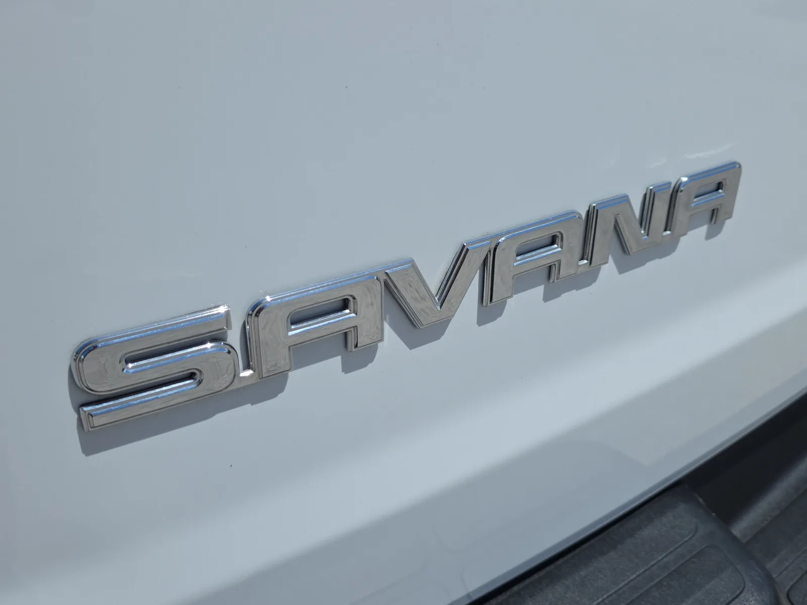 2024 GMC Savana Cargo 2500 Work Van photo 9
