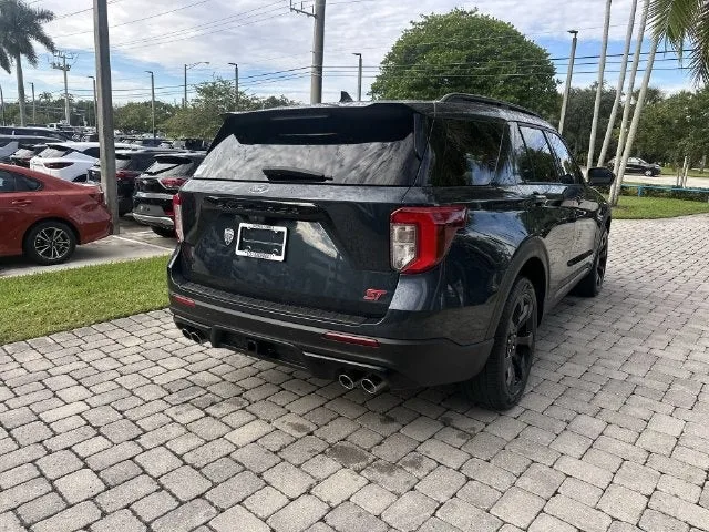 2023 Ford Explorer ST photo 37