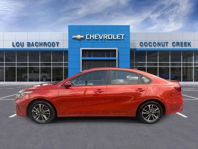 2024 Kia Forte LXS photo 5