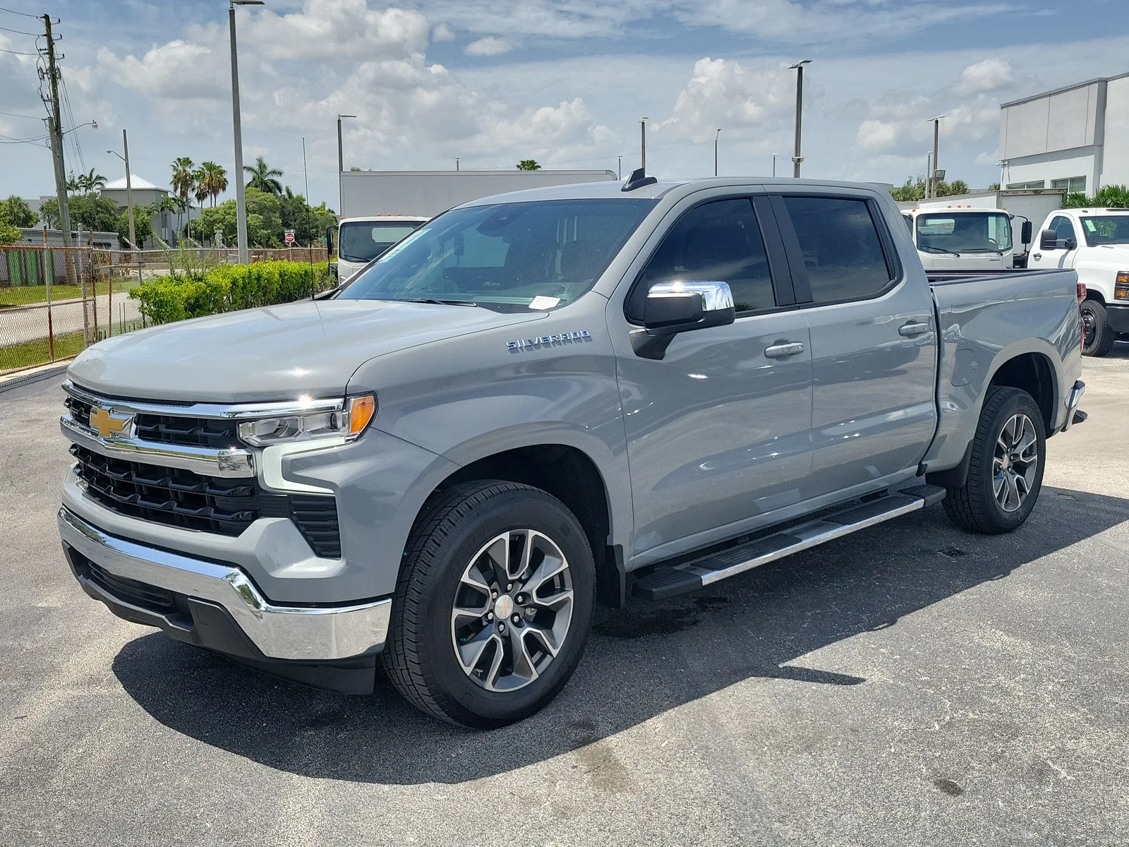 2024 Chevrolet Silverado 1500 LT photo 7