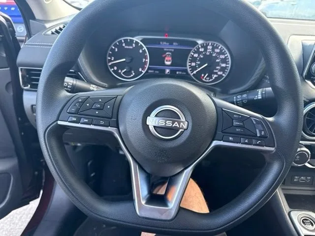 2025 Nissan Sentra SV photo 6