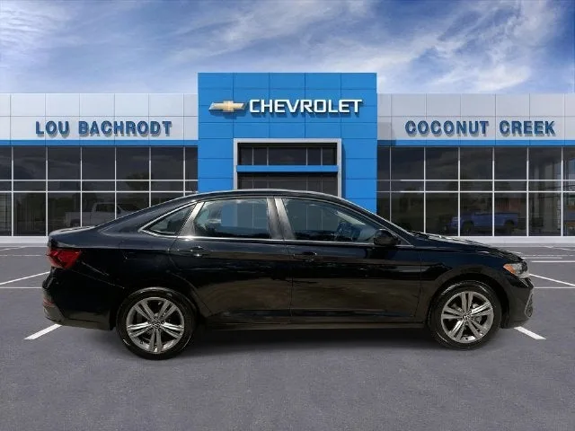 2024 Volkswagen Jetta SE photo 9