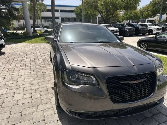 2023 Chrysler 300 300S photo 17
