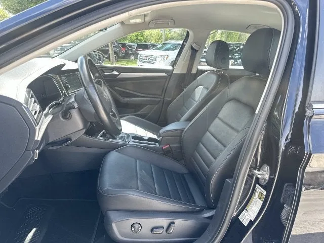 2024 Volkswagen Jetta SE photo 30
