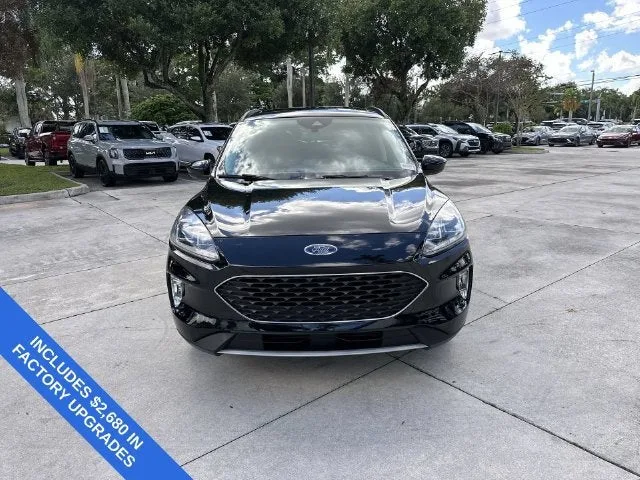 2022 Ford Escape SEL photo 18