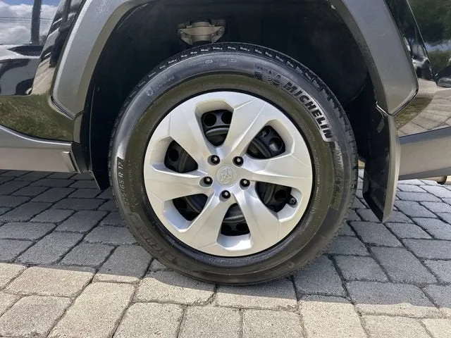 2024 Toyota RAV4 LE photo 11