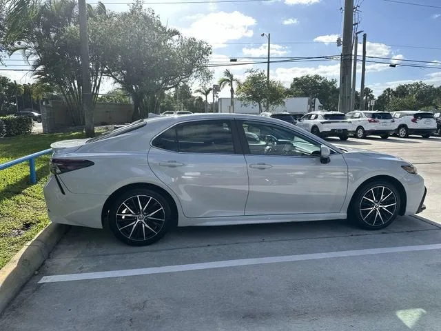 2024 Toyota Camry SE photo 36