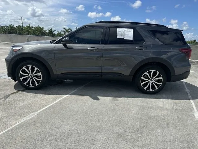 2020 Ford Explorer ST photo 33