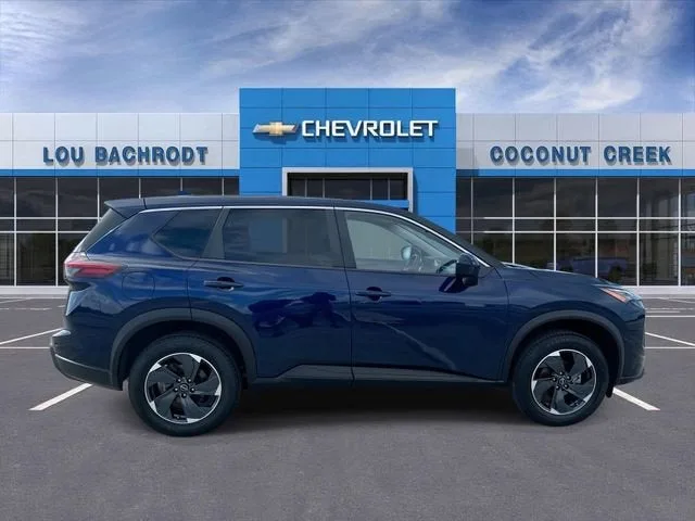 2024 Nissan Rogue SV photo 9