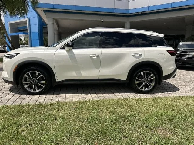 2023 INFINITI QX60 LUXE photo 32