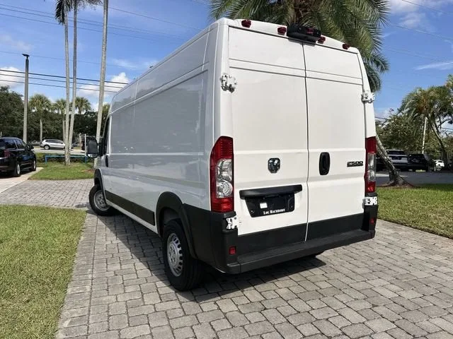 2024 RAM ProMaster Cargo Van Tradesman photo 12