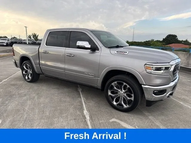 2023 RAM 1500 Limited photo 14