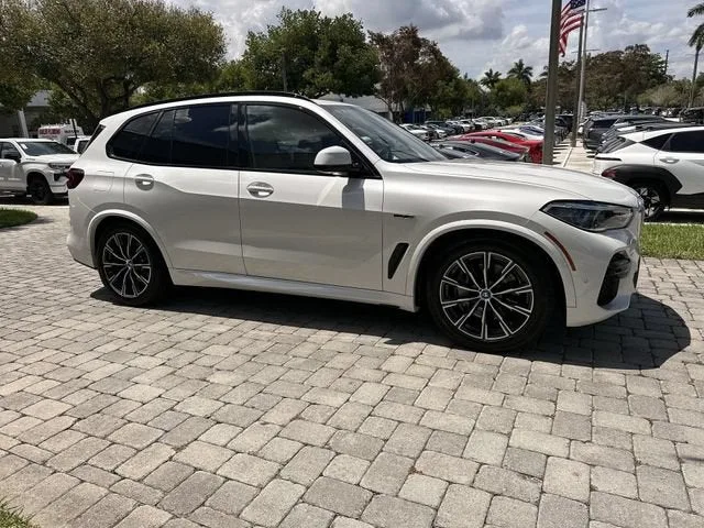 2022 BMW X5 xDrive45e photo 15