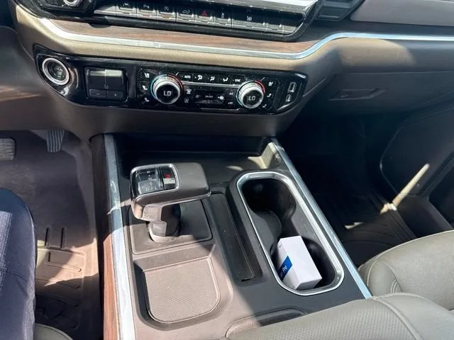 2022 GMC Sierra 1500 SLT photo 7