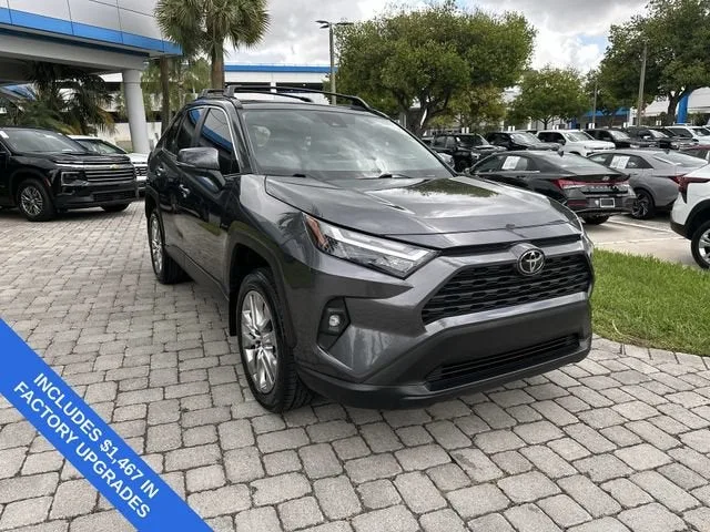 2024 Toyota RAV4 XLE Premium photo 17