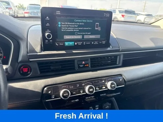 2024 Honda Pilot EX-L 7 Passenger photo 8