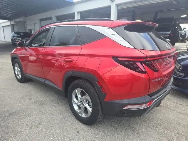 2022 Hyundai Tucson SEL photo 2