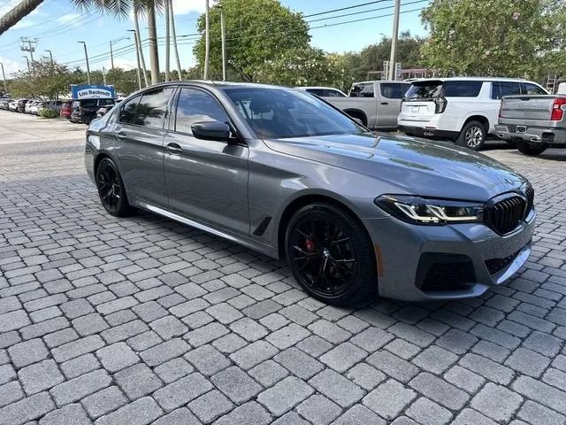 2023 BMW 5 Series 530i photo 16