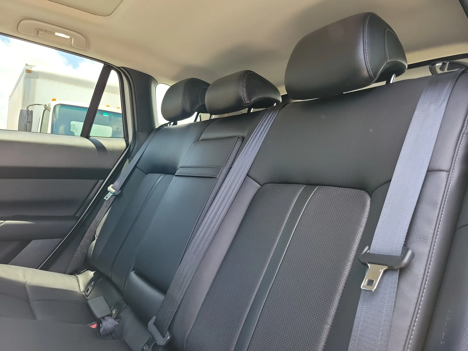 2026 Mazda CX-50 Hybrid Premium photo 15