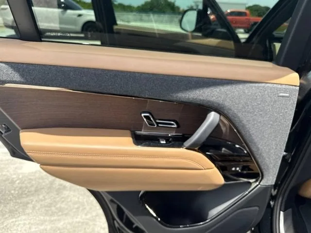 2023 Land Rover Range Rover Sport SE photo 15
