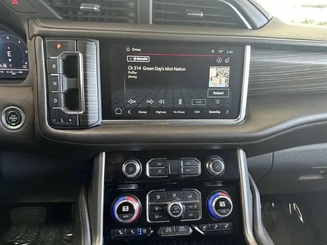 2022 GMC Yukon XL Denali photo 25